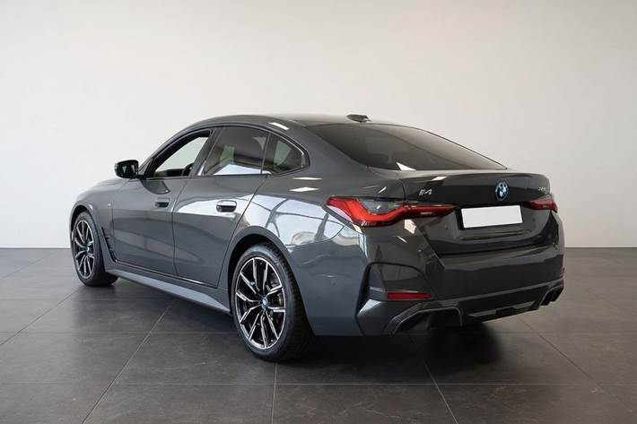 Grå BMW i4 fra 2022