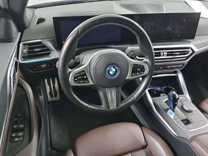 Grå BMW i4 fra 2022