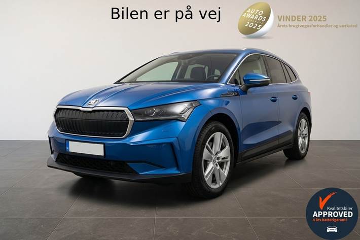 Blå Skoda Enyaq fra 2021 set udefra