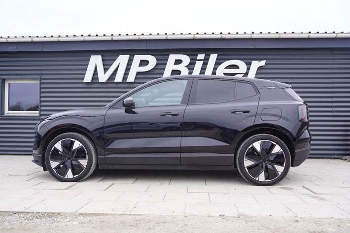 Sort Volvo EX30 fra 2025