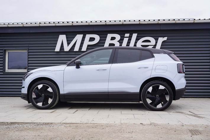 Blå Volvo EX30 fra 2025