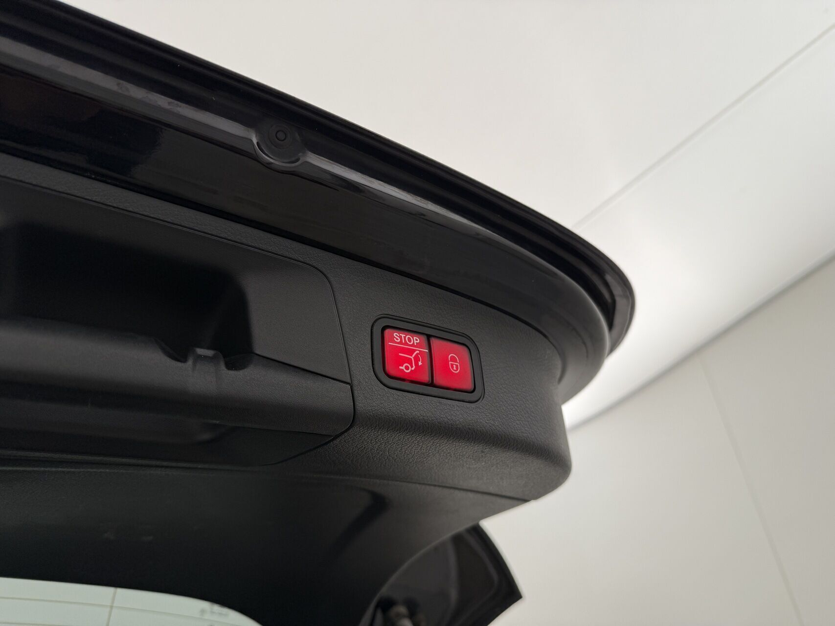 Sort Mercedes EQA 250 fra 2022