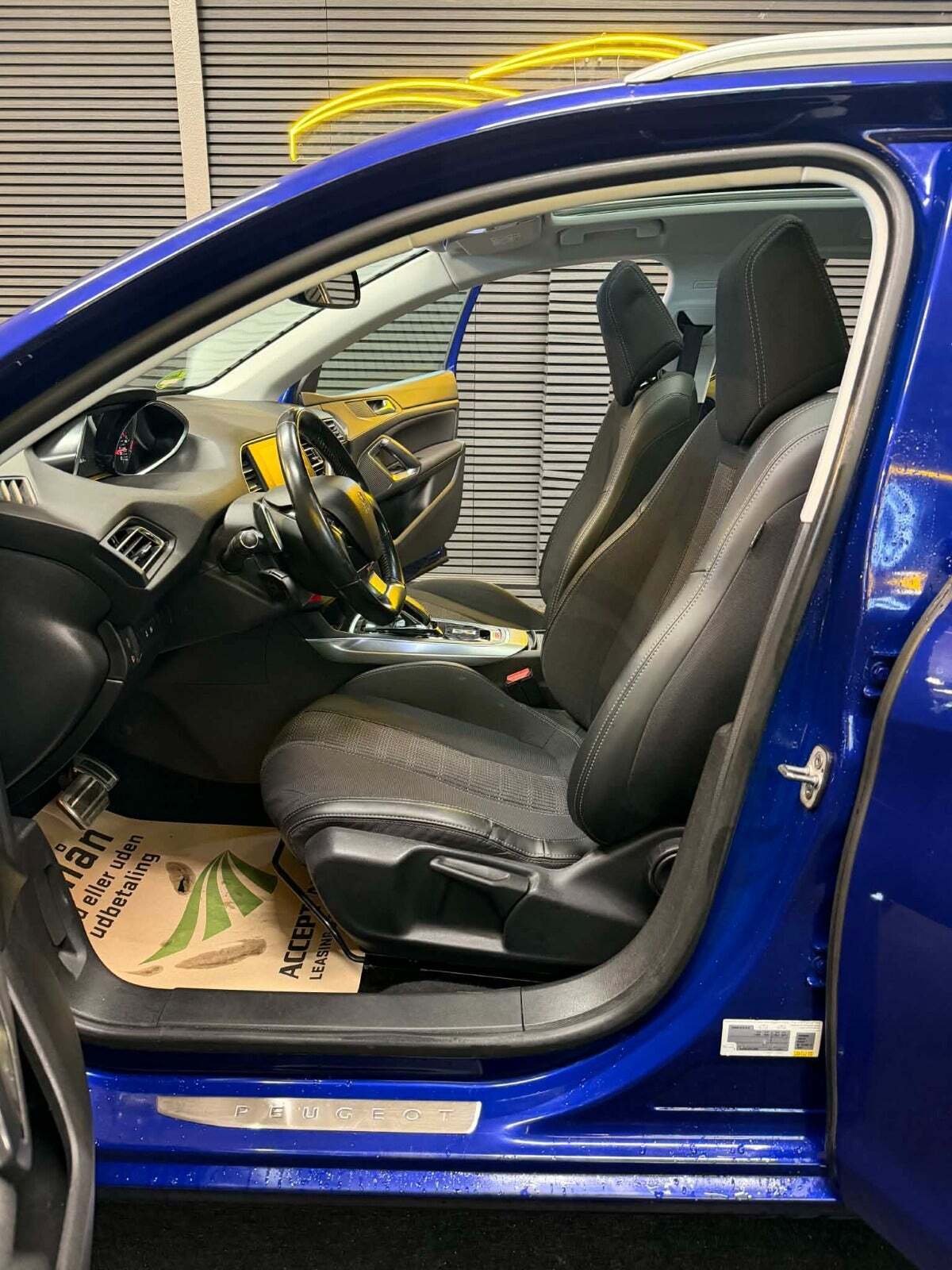 Peugeot 308 1,2 e-THP 130 Allure SW