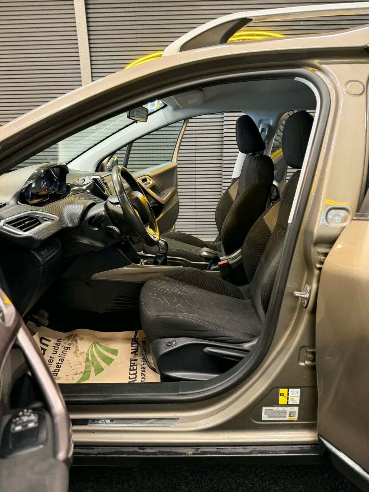 Peugeot 2008 1,2 e-THP 110 Style