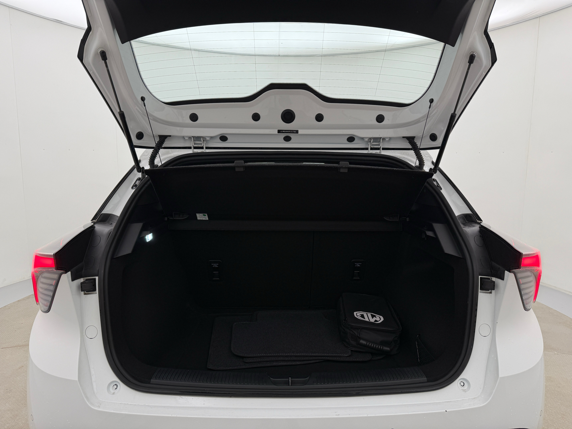 Hvid MG MG4 Electric fra 2024