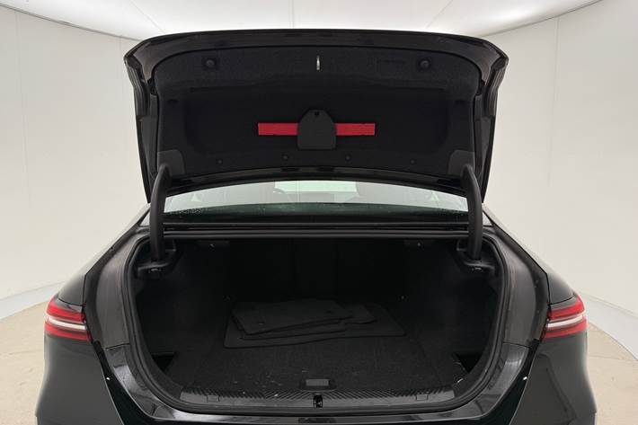 Sort BMW i5 fra 2025