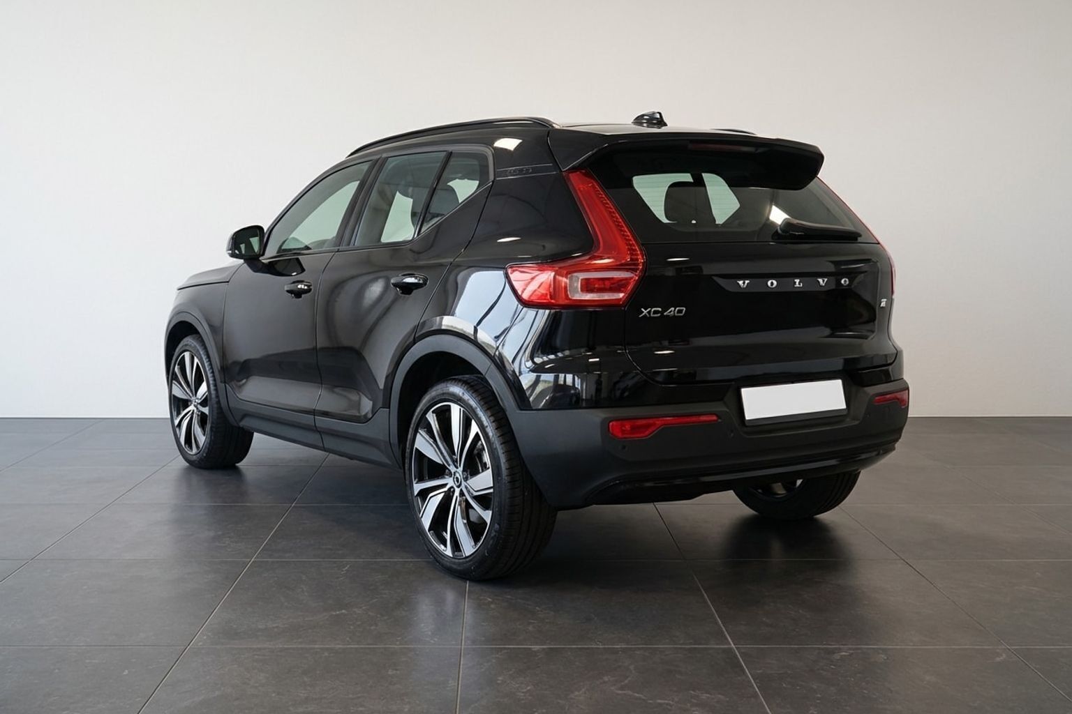 Volvo XC40 P8 Recharge Twin R-design AWD 408HK 5d Aut.