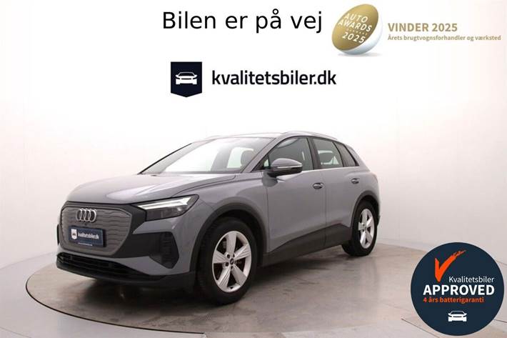 Grå Audi Q4 fra 2023 set udefra