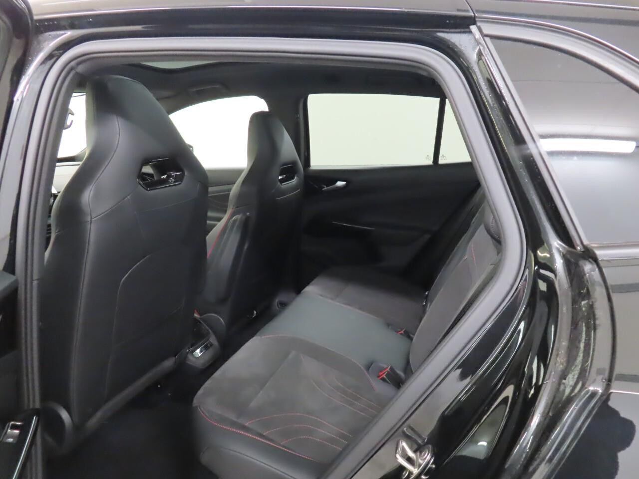 Sort VW ID.4 fra 2023