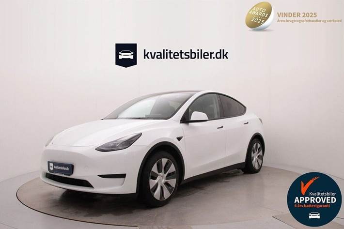 Hvid Tesla Model Y fra 2022 set udefra
