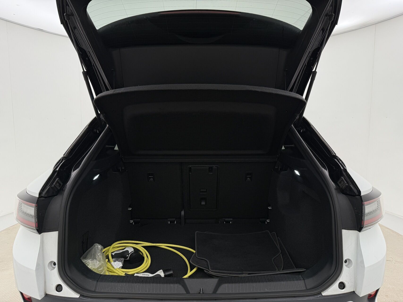 Hvid VW ID.4 fra 2021