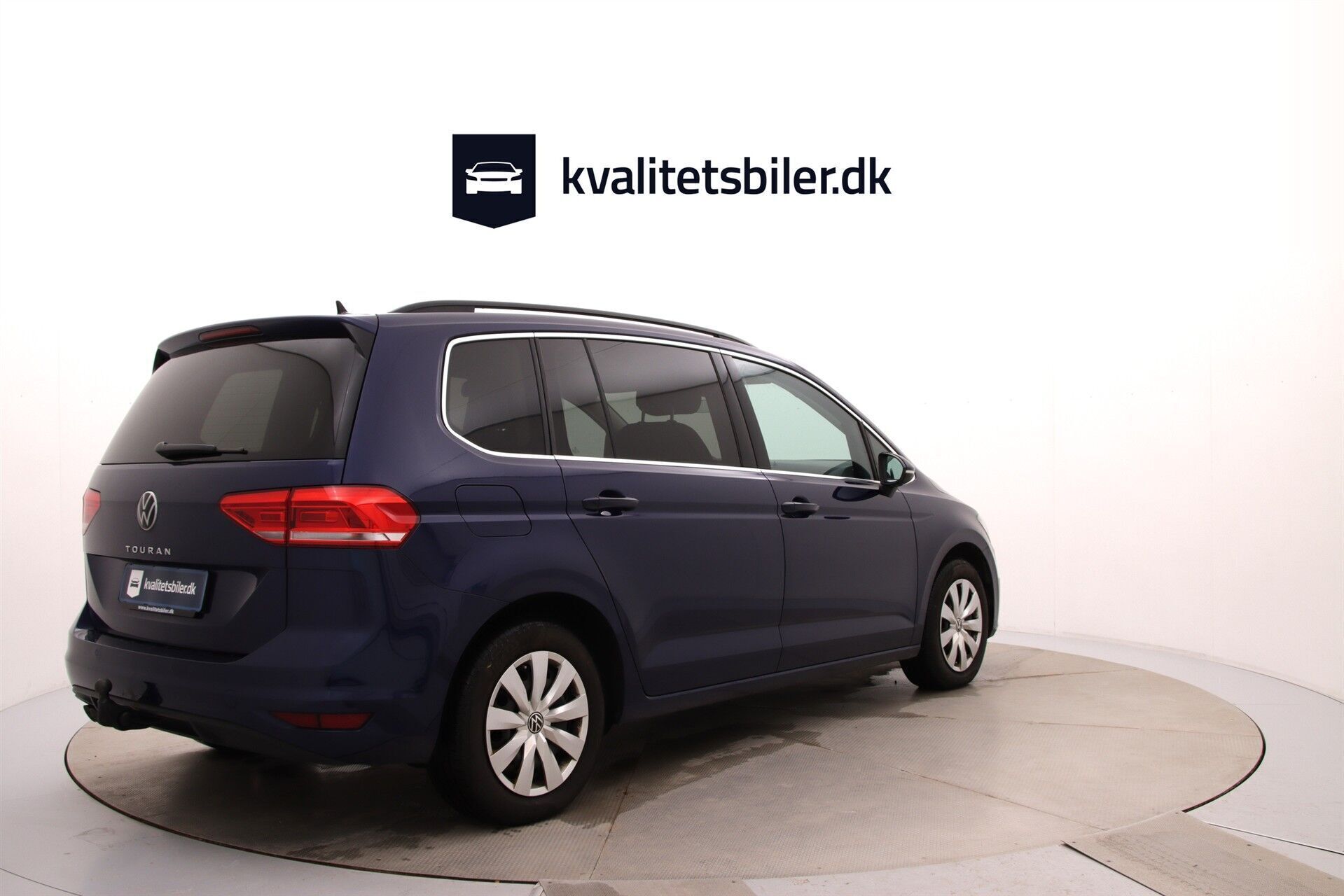 Blå VW Touran fra 2022