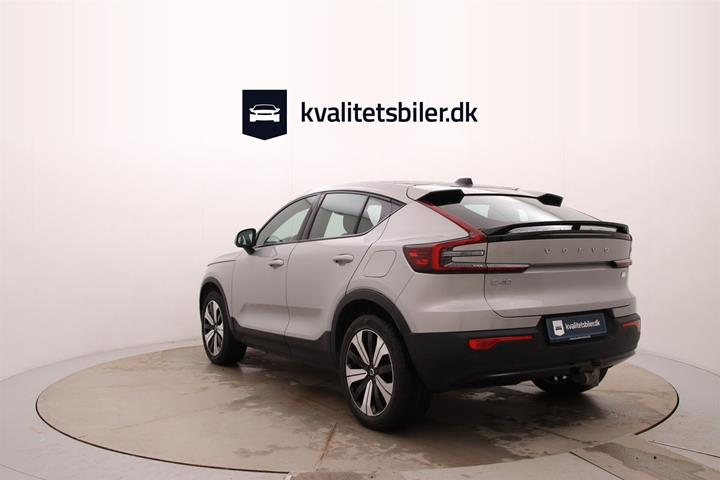 Sølv Volvo C40 fra 2023