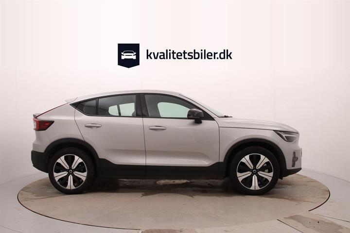 Sølv Volvo C40 fra 2023