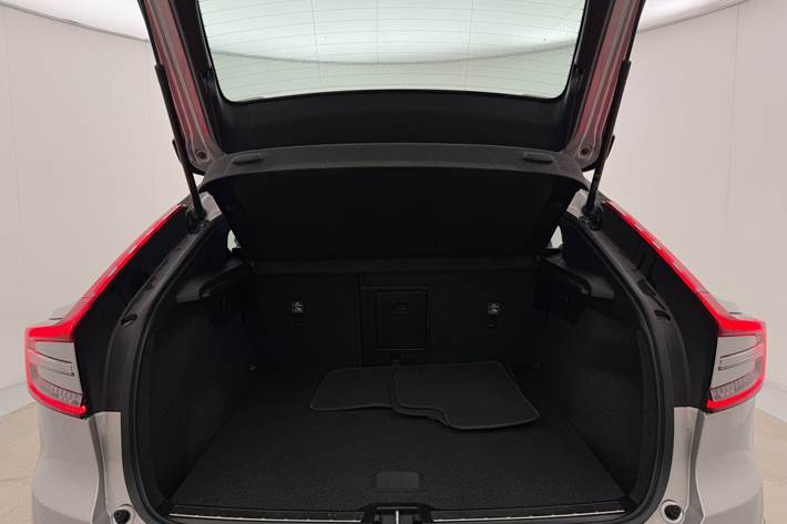 Sølv Volvo C40 fra 2023