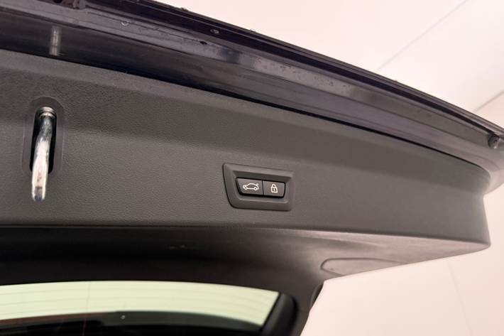 Sort BMW iX3 fra 2023