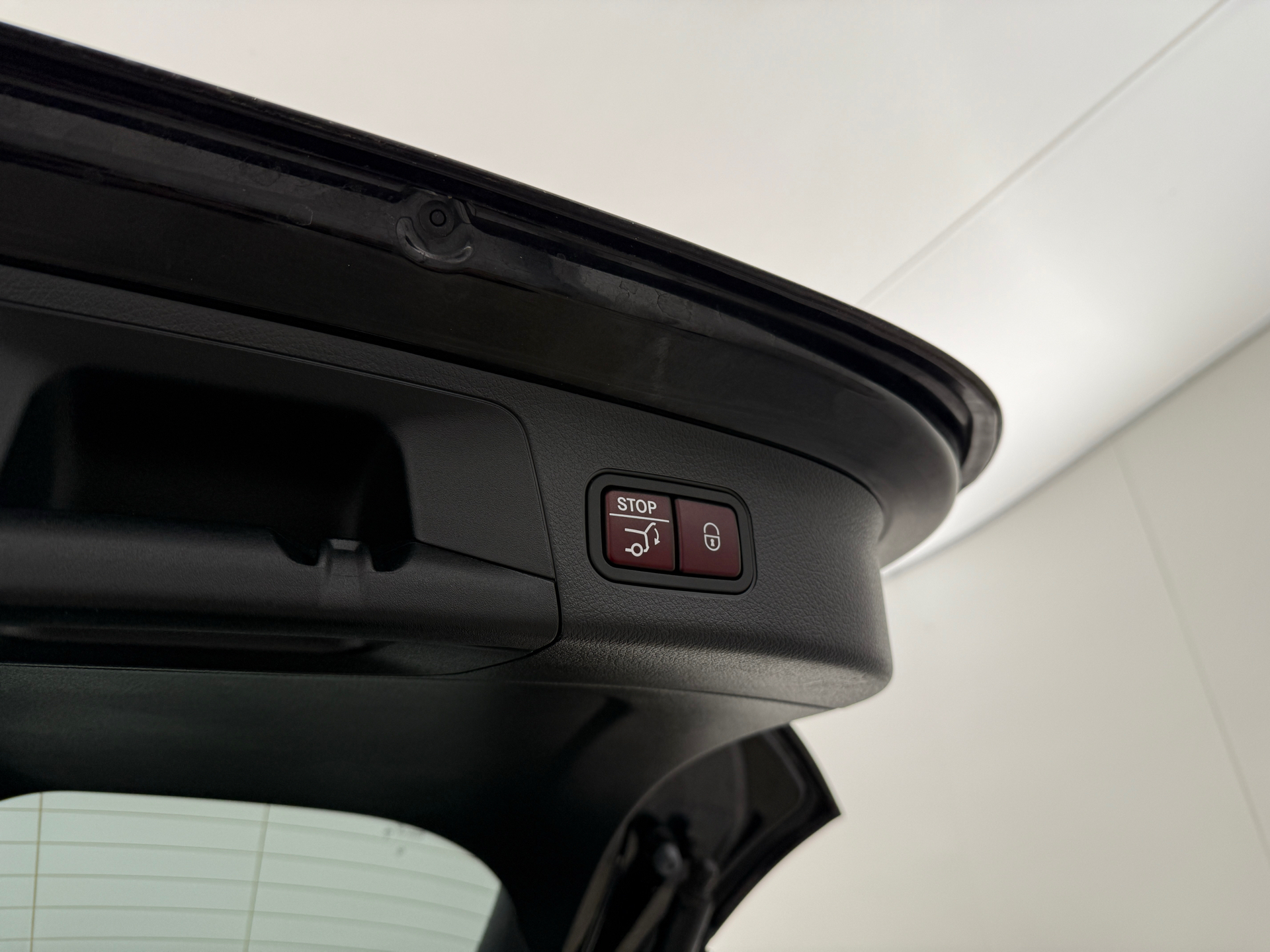 Sort Mercedes EQA 250 fra 2022