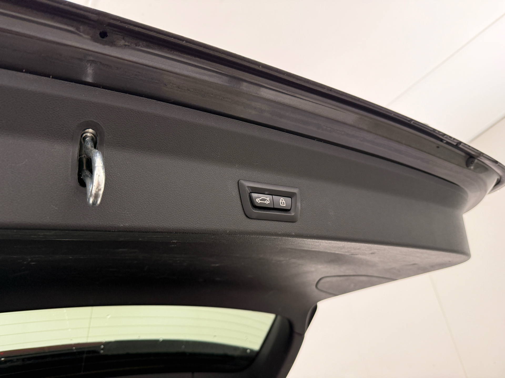 Grå BMW iX3 fra 2021