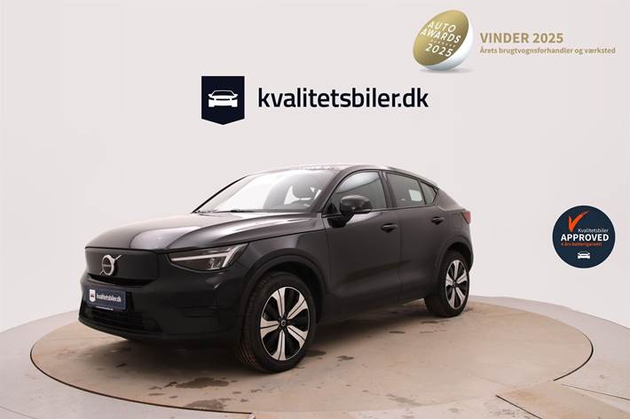 Sort Volvo C40 fra 2023 set udefra