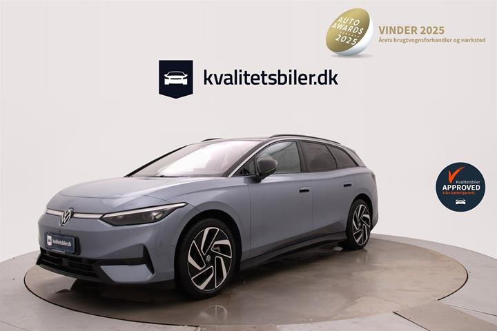 Blå VW ID.7 fra 2024 set udefra