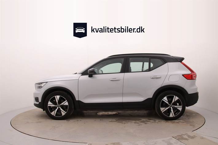 Sølv Volvo XC40 fra 2020