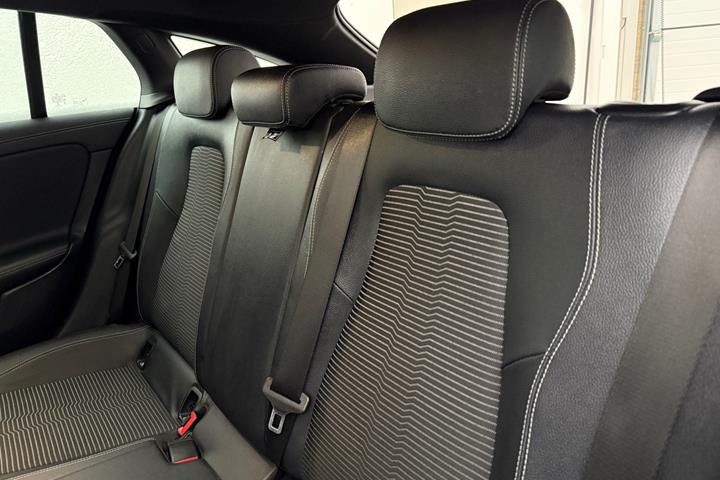Sort Mercedes CLA250 e fra 2022