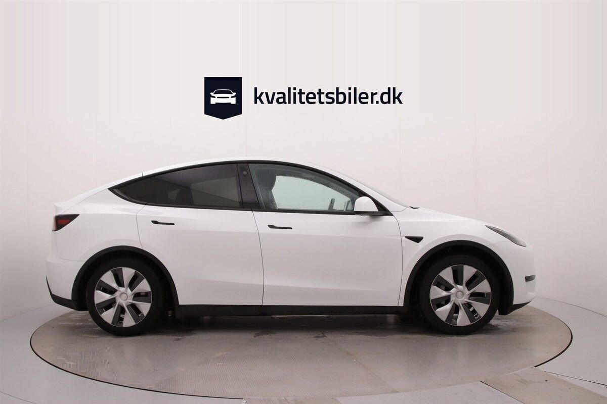 Tesla Model Y EL RWD 299HK 5d Aut.