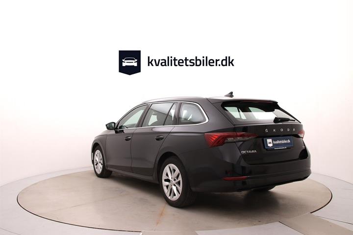 Sort Skoda Octavia fra 2022