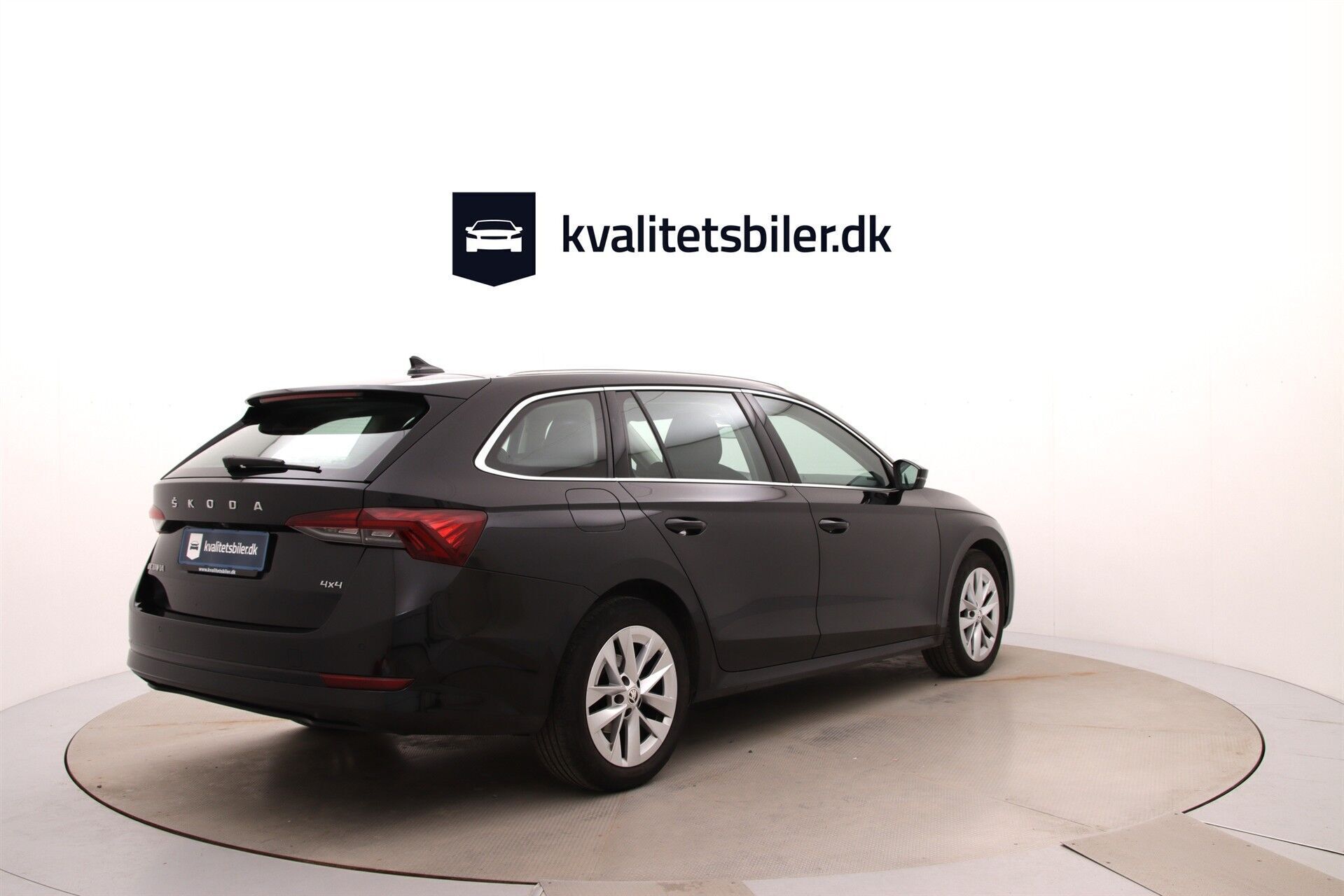Sort Skoda Octavia fra 2022