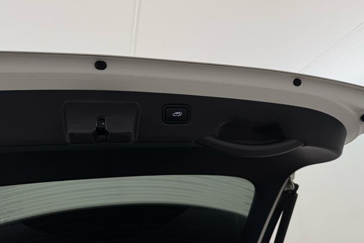 Hvid Kia Niro fra 2023