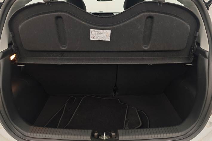 Hvid Hyundai i10 fra 2021