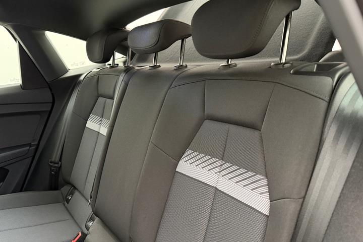 Hvid Audi Q4 fra 2023