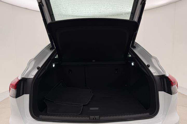 Hvid Audi Q4 fra 2023
