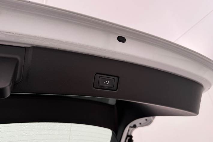 Hvid Audi Q4 fra 2023