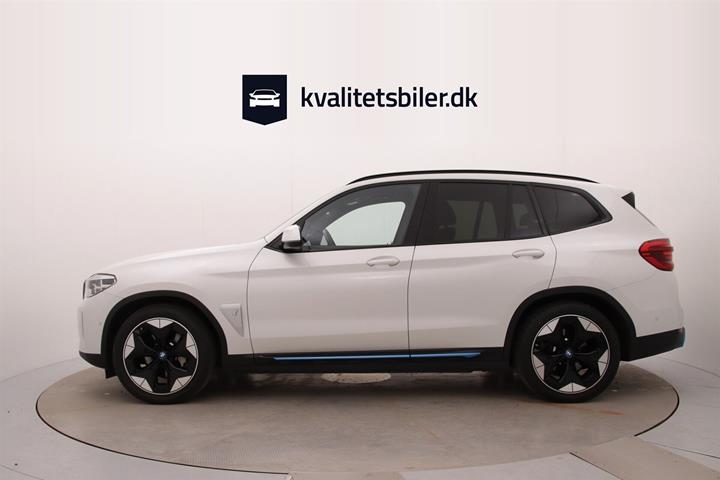 Hvid BMW iX3 fra 2021