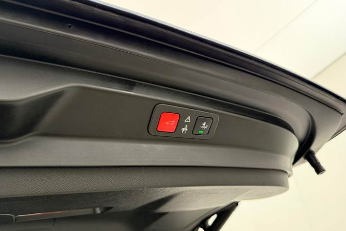 Blå Peugeot 5008 fra 2021