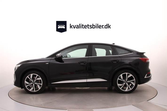 Grå Audi Q4 fra 2022