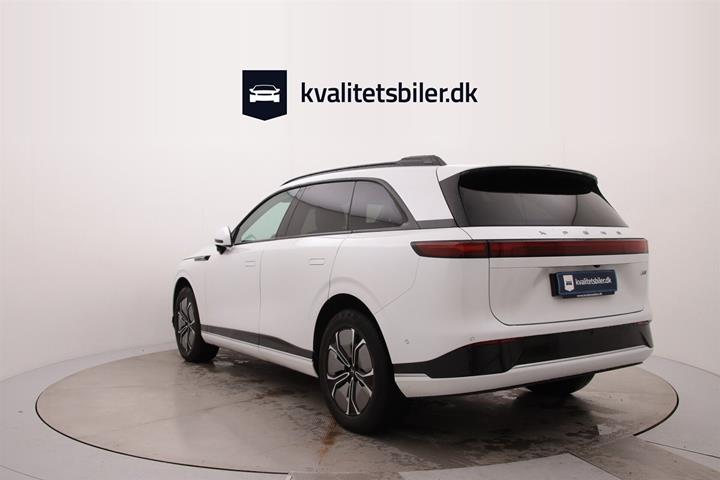 Hvid Xpeng G9 fra 2023