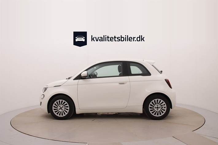 Hvid Fiat 500e fra 2022