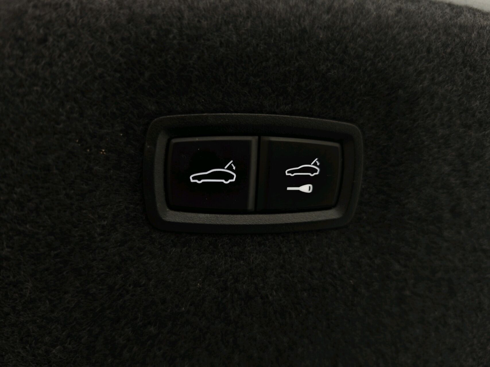 Grå Porsche Taycan fra 2021