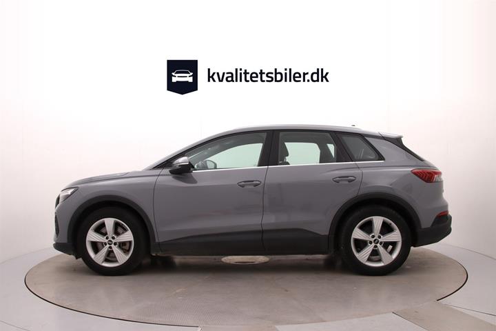Grå Audi Q4 fra 2022