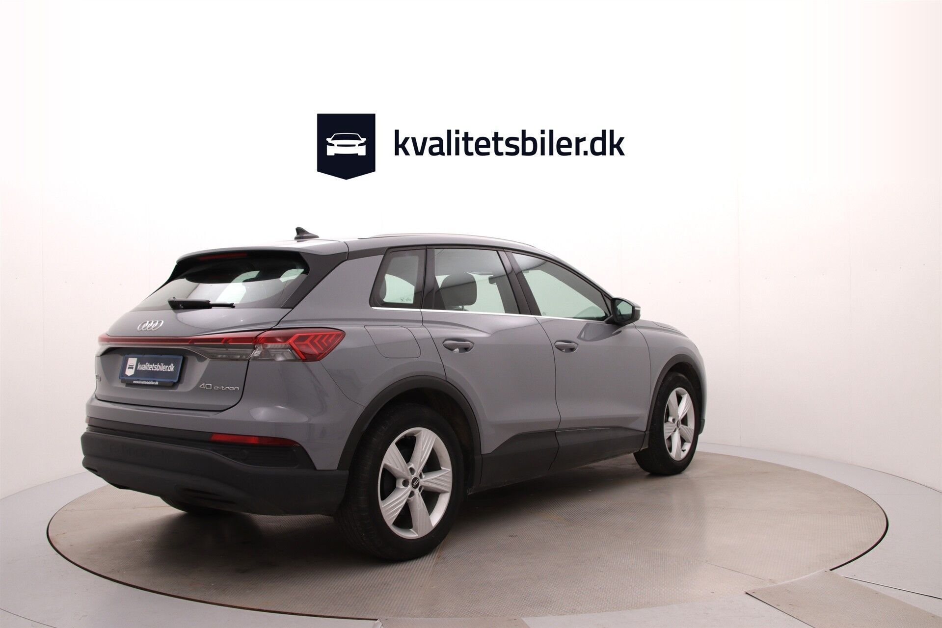 Grå Audi Q4 fra 2022
