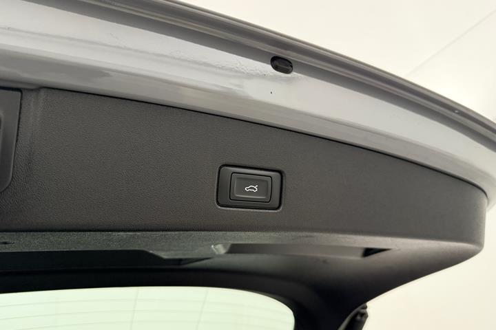 Grå Audi Q4 fra 2022