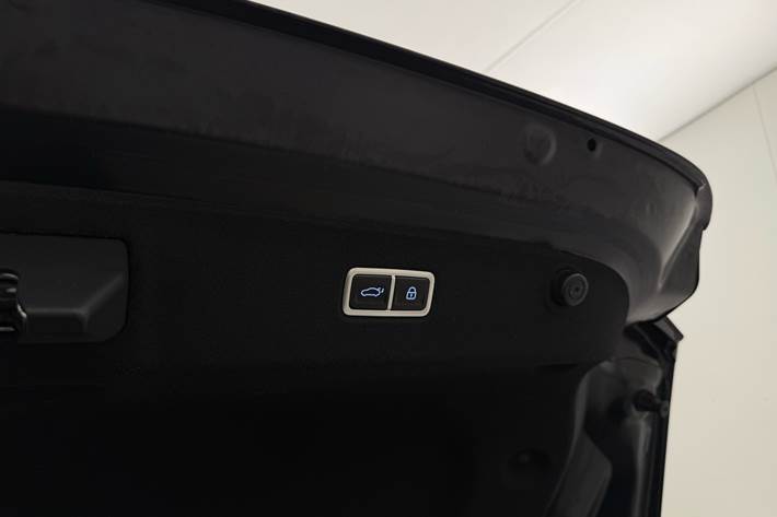 Blå Hyundai Ioniq 6 fra 2023