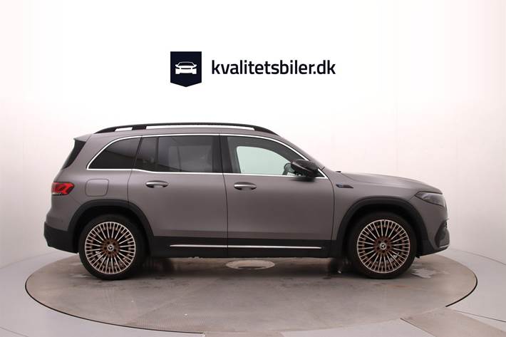 Grå Mercedes EQB 300 fra 2023