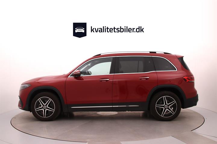 Rød Mercedes EQB 300 fra 2023