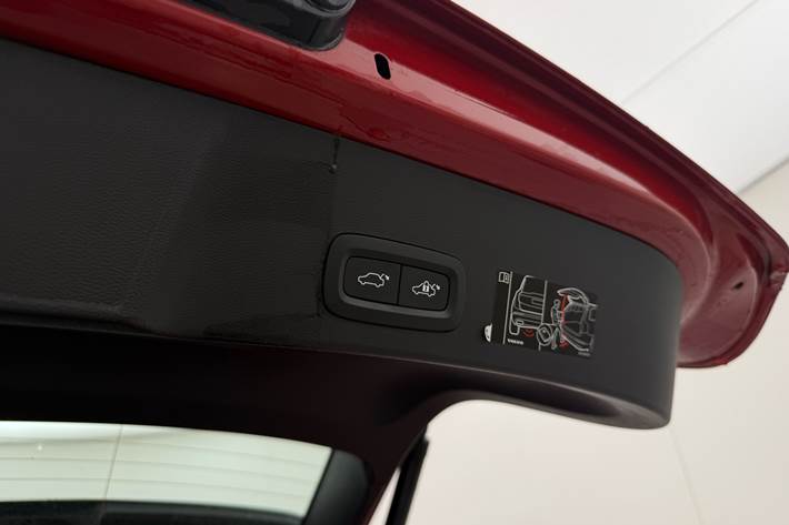 Rød Volvo XC40 fra 2021