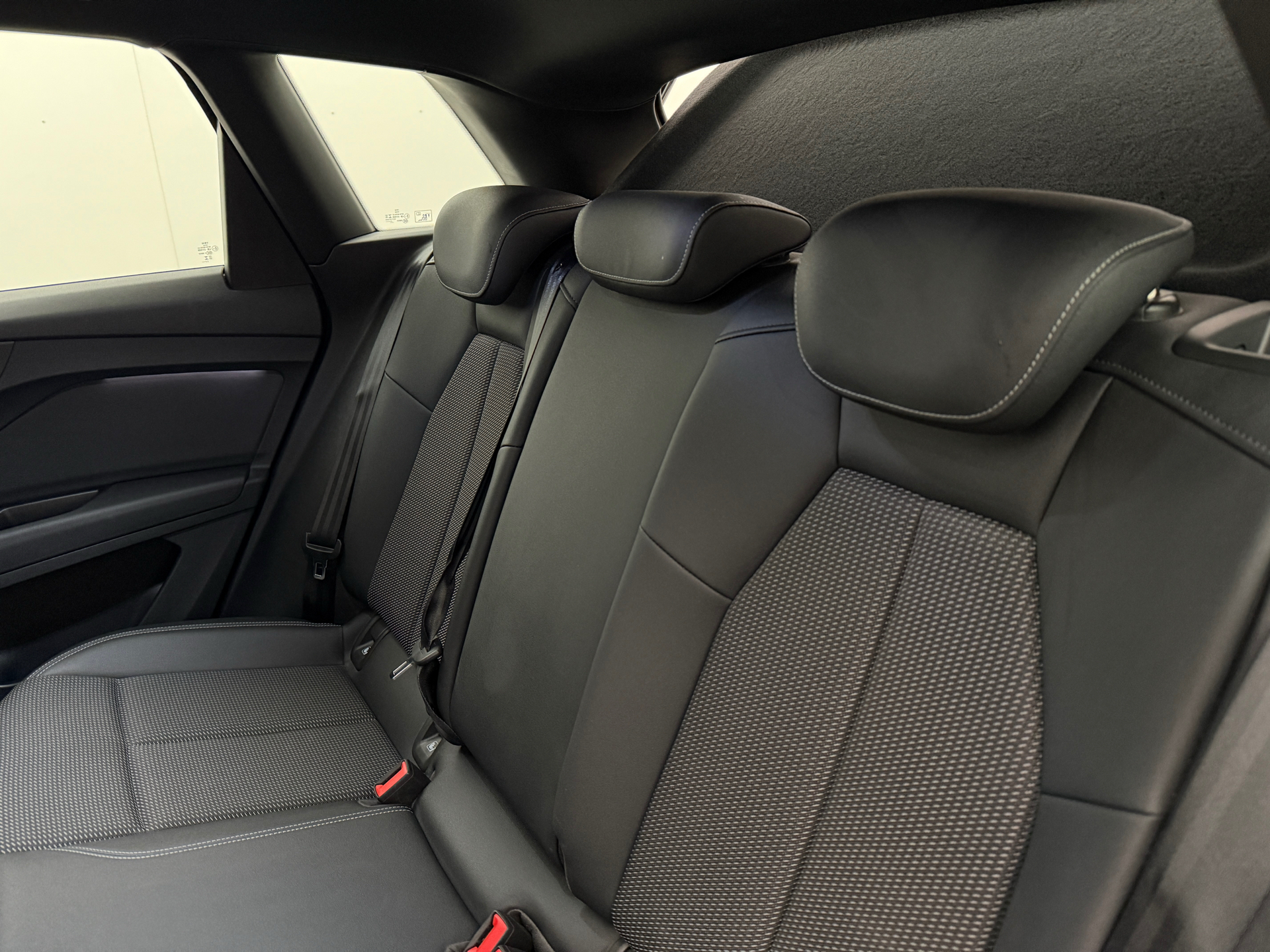 Sort Audi Q4 fra 2023
