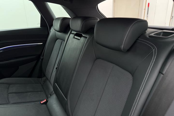 Sort Audi e-tron fra 2023