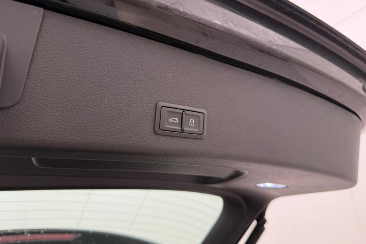 Sort Audi e-tron fra 2023